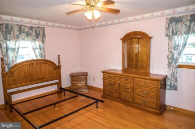 13453 Meadowview Ave, Waynesboro, PA 17268 - photo 3