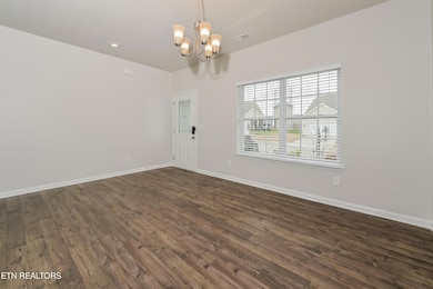 005-photo-dining-room-14229058
