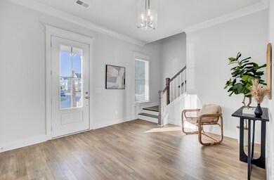 Entrance w staircase