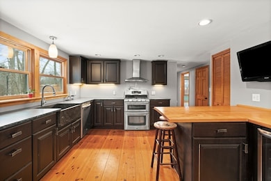 837 N Broadway, Haverhill, MA 01832 - photo 5