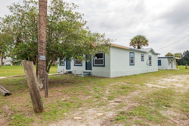 2511_Lipscomb_St_Melbourne_FL_32901_USA-