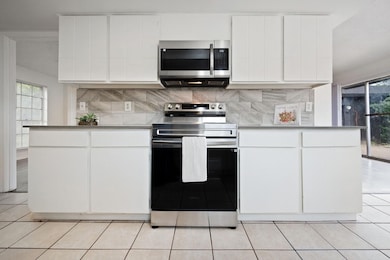 2813 Raintree Dr, Plano, TX 75074 - photo 3