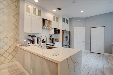 1364 Harbor View W, Hollywood, FL 33019 - photo 4