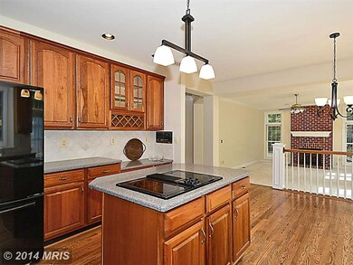 7110 Twelve Oaks Dr, Fairfax Station, VA 22039 - photo 4