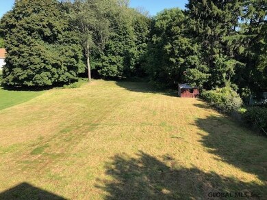 629 Hoosick Rd, Troy, NY 12180 - photo 4