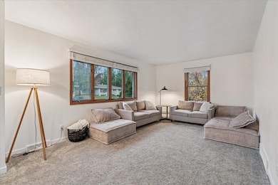 1860 Carter Rd, Dubuque, IA 52001 - photo 4