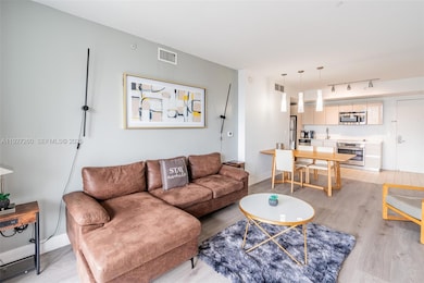 2602 E Hallandale Beach Blvd unit R809, Hallandale Beach, FL 33009 - photo 3