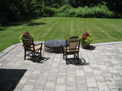 906 N King St, Northampton, MA 01060 - photo 4