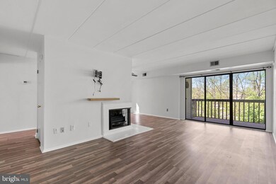 5384 Smooth Meadow Way unit 22, Columbia, MD 21044 - photo 2