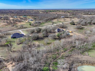 220 Falcon Dr, Weatherford, TX 76088 - photo 2