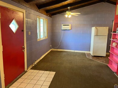 110 NW Roosevelt St, Topeka, KS 66606 - photo 4