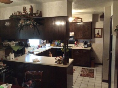 817 Westgate Dr, Anderson, IN 46012 - photo 5