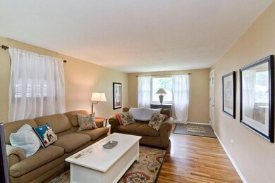 6280 Chelmsford Sq E 015
