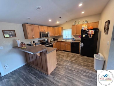 922 N Water St, Clinton, MO 64735 - photo 6