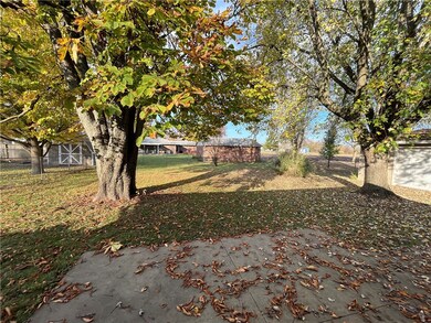 721 N 25th St, Mattoon, IL 61938 - photo 4