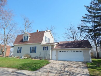 504 E Cherry St, Bluffton, IN 46714 - photo 2