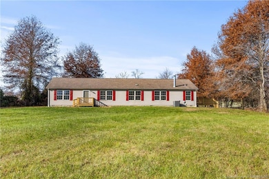 2533 N Keystone Dr, Scottsburg, IN 47170 - photo 2