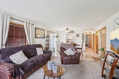 209 Buechner Dr, Mount Horeb, WI 53572 - photo 4