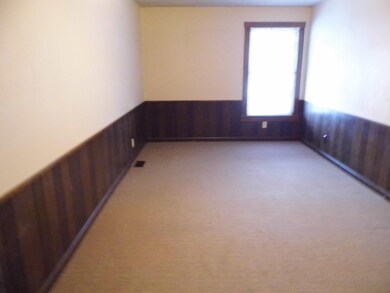 620 E. ELM 12-12-2016 004