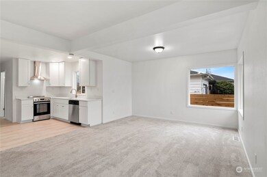 528 W State St, Sedro Woolley, WA 98284 - photo 7