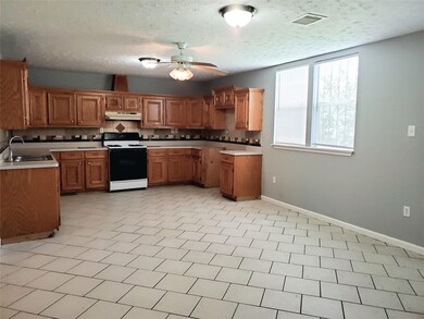 3020 Sagebrush Dr, Houston, TX 77093 - photo 4