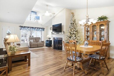 9 Doveton Ln unit B, Hudson, NH 03051 - photo 2