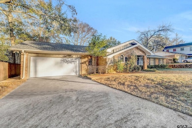 3216 3216 Brookside Dr, Tyler, TX 75703 - photo 2