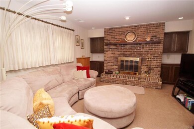 7433 Franks Dr, Bath, PA 18014 - photo 7