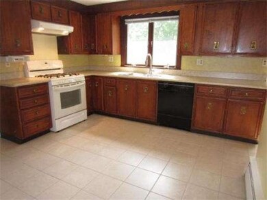 56 Linda Ave, Framingham, MA 01701 - photo 5