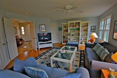 15 Massabesic Ave, Vineyard Haven, MA 02568 - photo 6