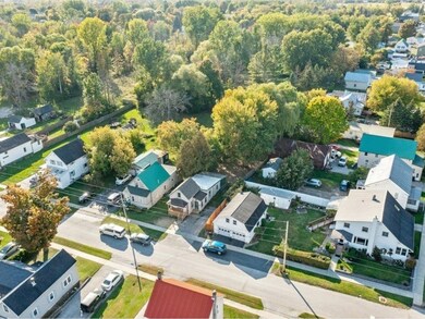 56 Cedar St, Saint Albans, VT 05478 - photo 4