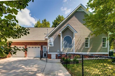 2422 Hickory Forest Dr, Asheboro, NC 27203 - photo 3