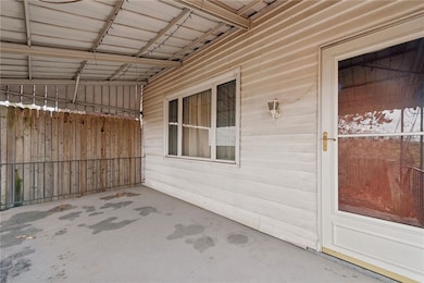 122 N Holland Ave, Braddock, PA 15104 - photo 2