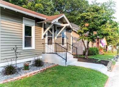 160 Bost St, Statesville, NC 28677 - photo 2