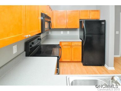 Lots of Workspace on Counters