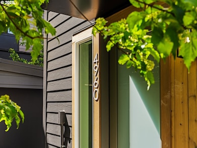 4960 SE Caruthers St unit 6, Portland, OR 97206 - photo 2