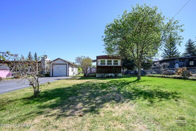 823 Valley Street-6