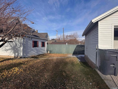 637 9th St, Evanston, WY 82930 - photo 5