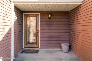 42-web-or-mls-54-commonwealth-dr