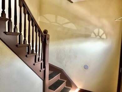 25 Colton St, Worcester, MA 01610 - photo 2