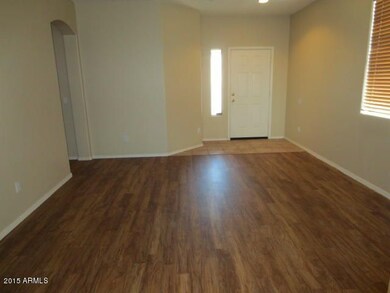 16647 N 169th Wood Flrs 003