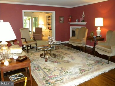 425 Country Club Rd, Phoenixville, PA 19460 - photo 3