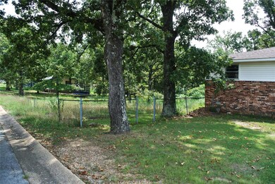 2042 Linn St, Poplar Bluff, MO 63901 - photo 3