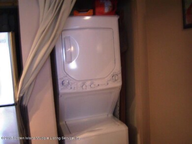 19 Donna Ct unit 12, Staten Island, NY 10314 - photo 6