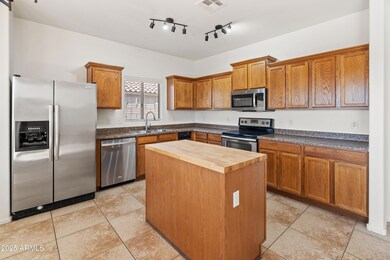 35903 W Velazquez Dr, Maricopa, AZ 85138 - photo 5