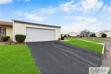 9B Aspen Plaza unit 9C, Monroe Township, NJ 08831 - photo 2