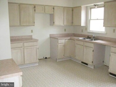 108 Fort King Dr, Colonial Beach, VA 22443 - photo 6