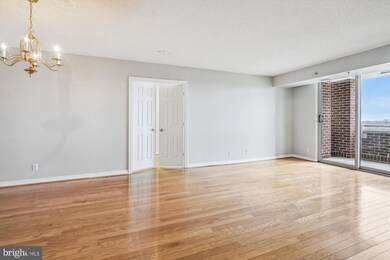 The Wisconsin unit 805, North Bethesda, MD 20852 - photo 4