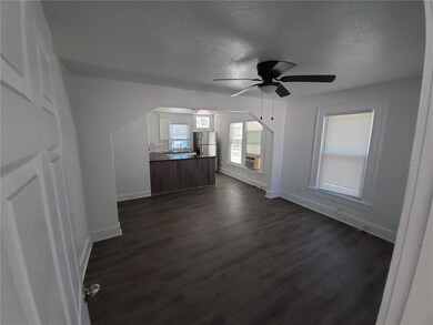 811 14th St N, Saint Petersburg, FL 33705 - photo 7