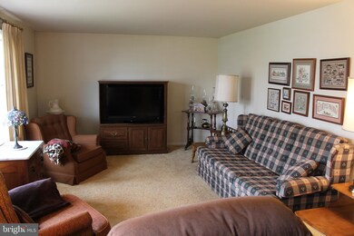 432 E Summit St, Souderton, PA 18964 - photo 5